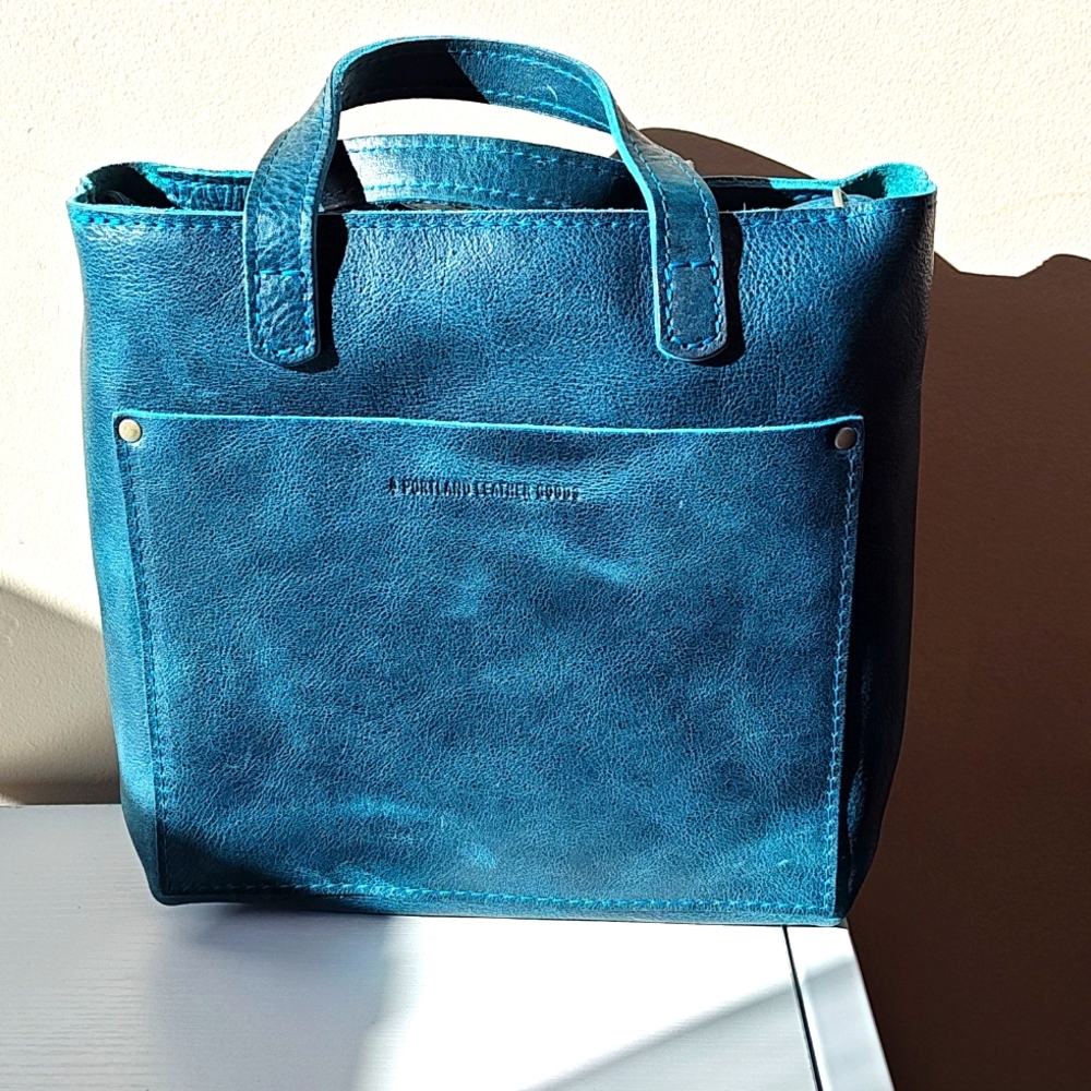 Portland Leather Premium Lagoon Mini CB Zip